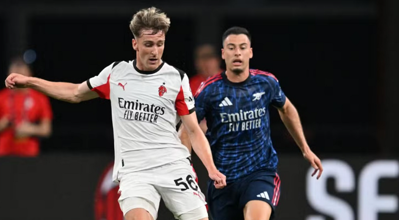 martinelli-gay-that-vong-hanh-lang-trai-arsenal-can-mot-luong-gio