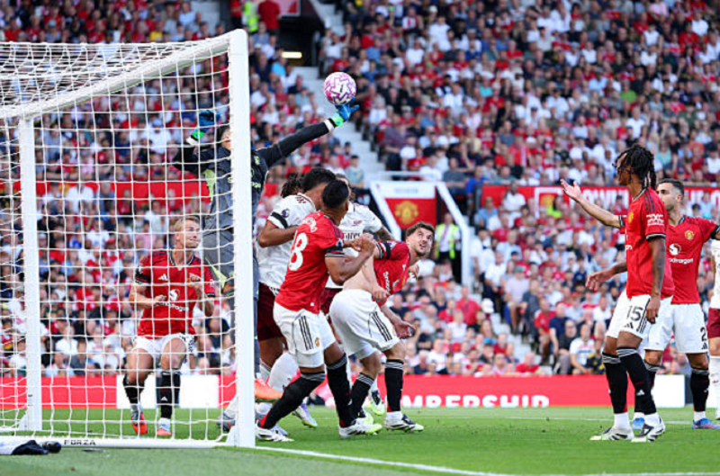 arsenal-gay-tranh-cai-sau-chien-thang-truoc-man-u